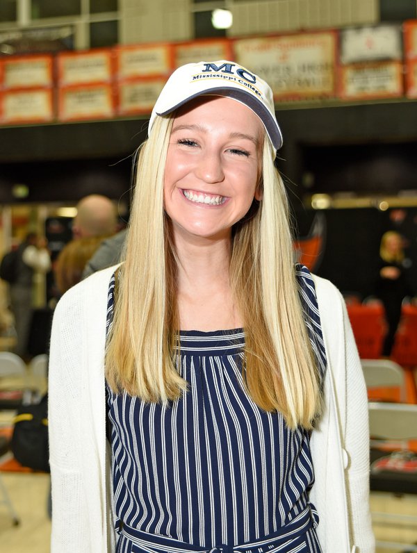 SUN-SPORTS-Signing-Day_HV_Lauren-Wallace.jpg