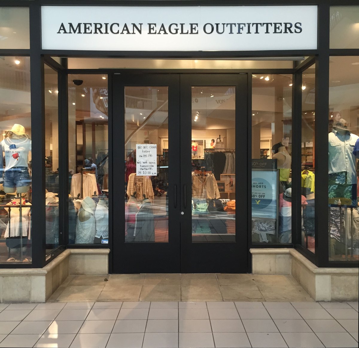 American Eagle expansion underway at Riverchase Galleria ...