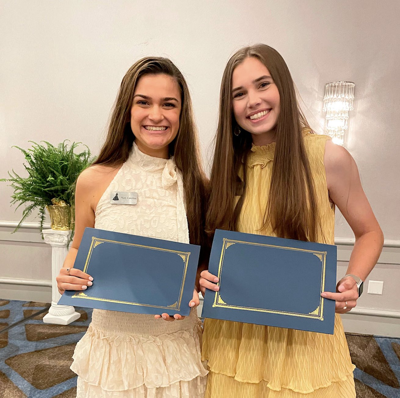 Senior Hoover Belles celebrate graduation with moms - HooverSun.com