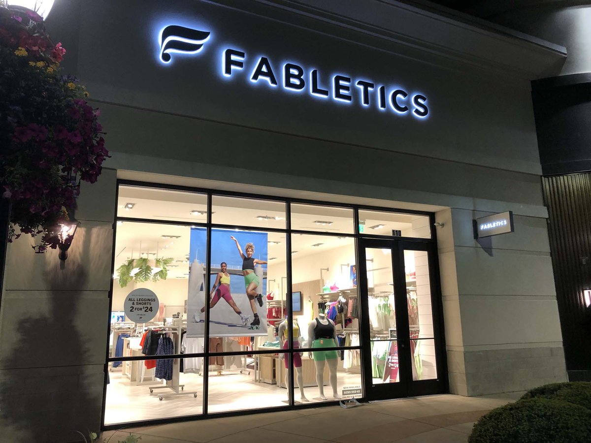 FABLETICS - 29 Photos - 1151 Galleria Blvd, Roseville, California