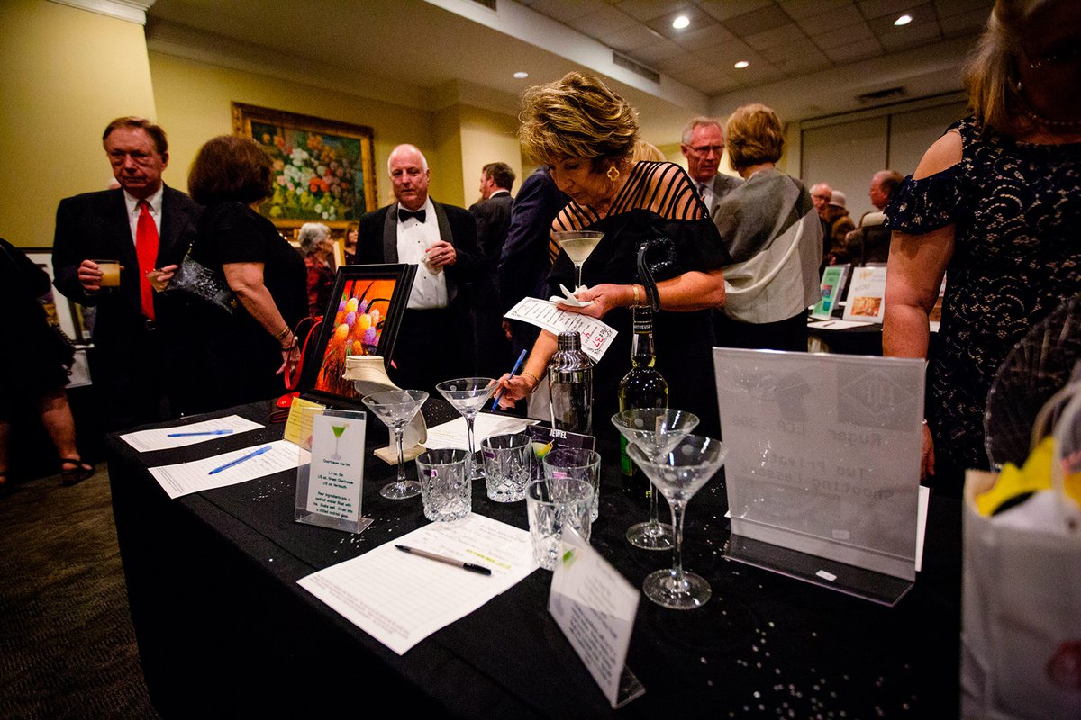 Service club revives traditional Hearts in Harmony gala - Hoover Sun