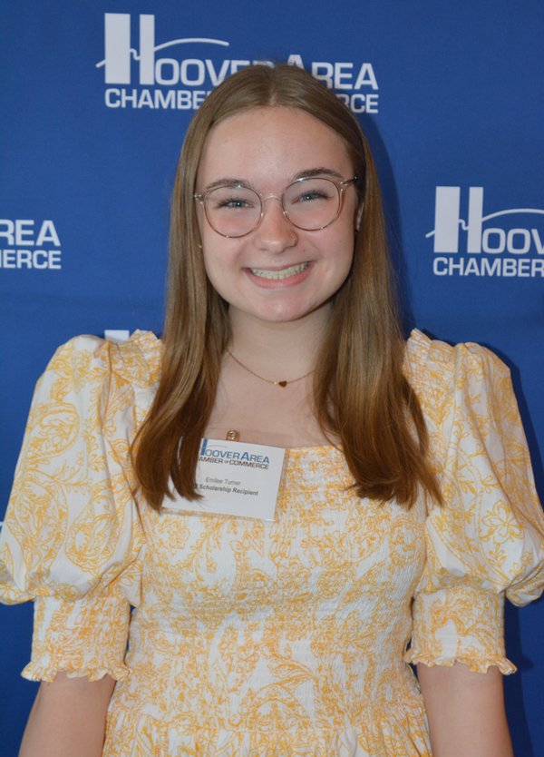 220519_Hoover_chamber_scholarshipsJA