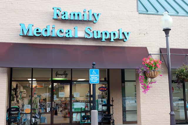 Family-Medical-Supply-0922-IMG_4737 (1).jpg